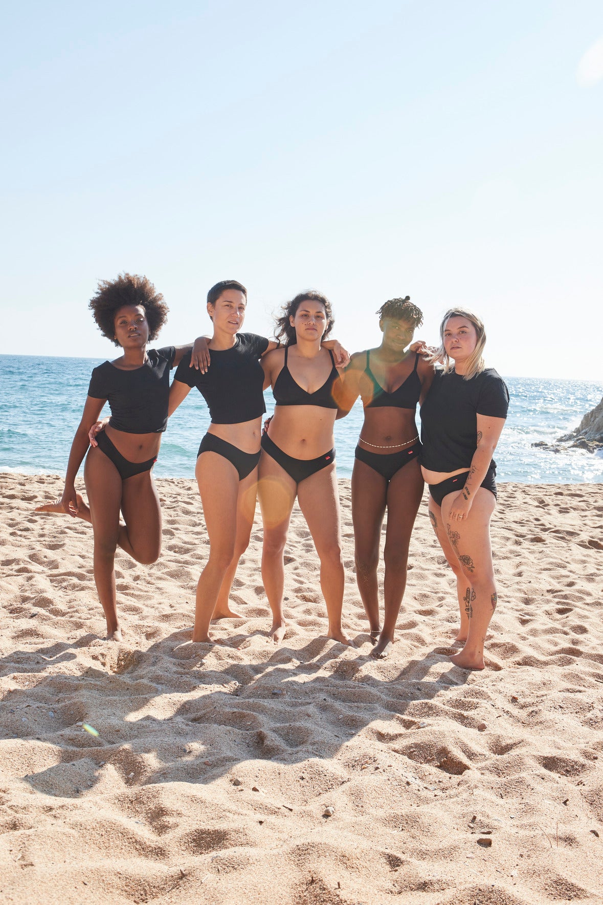 Ilovemyhoneypot X Wuka!  enjoy your period with no fear with these leakproof underpants! We have the best menstrual underwear out there! The best and most reliable period underwear out there! תחתוני מחזור הכי טובים ונוחים! women modeling period underwear at the beach